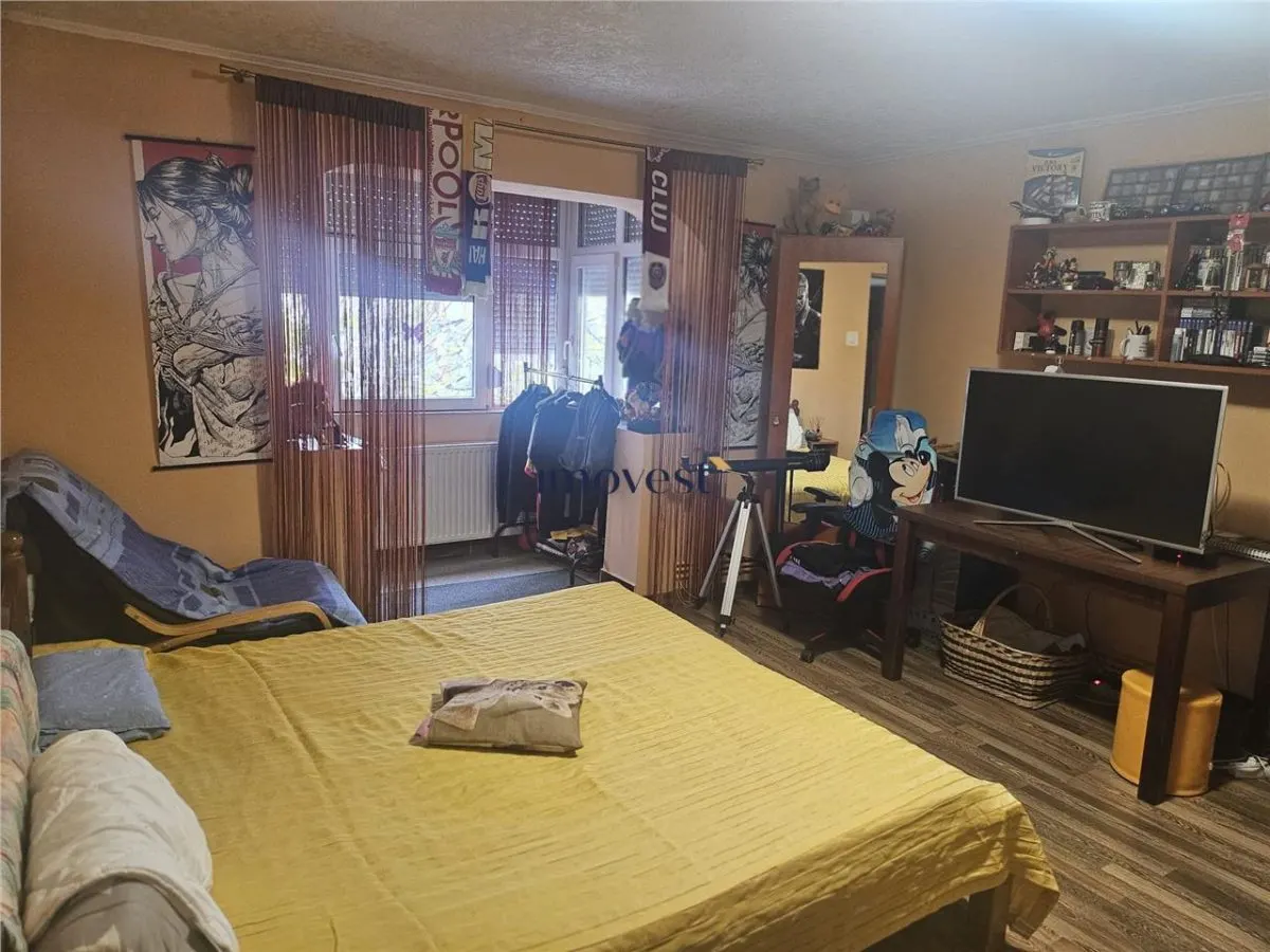 Apartament 4 camere Satu Mare - poza 1