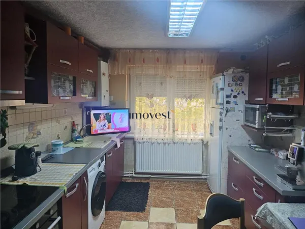Apartament 4 camere Satu Mare - poza 12