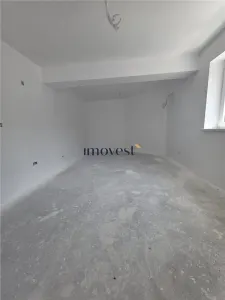 Apartament la Casa semifinisat P+M Titulescu - foto 2