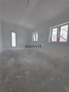 Apartament la Casa semifinisat P+M Titulescu - foto 3