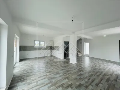 Casa noua de vanzare, 4 camere, 2 bai, terasa 21 mp, zona linistita - foto 13