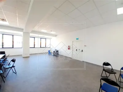 Spatiu birouri de 430 mpu - Zona Aeroport Sibiu/ Parcul Industrial - foto 9