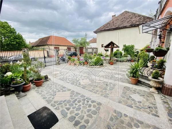 Casă 7 camere Avrig - poza 2