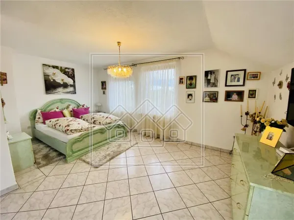 Casă 7 camere Avrig - poza 12