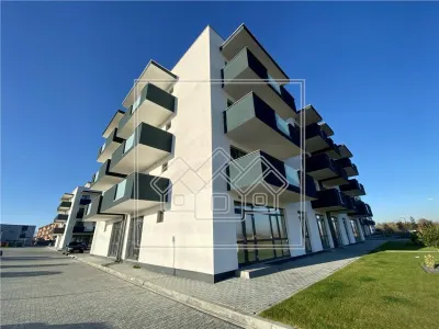 Spatiu comercial de 259 mp utili - Zona Calea Surii Mici - foto 17