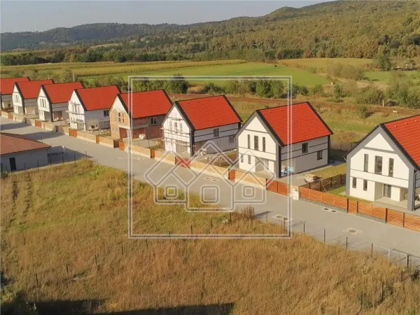 Casă 4 camere Tălmaciu - poza 14
