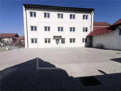 Spatiu birouri/ centru medical/ afterschool - 200 mp - Selimbar - foto 19
