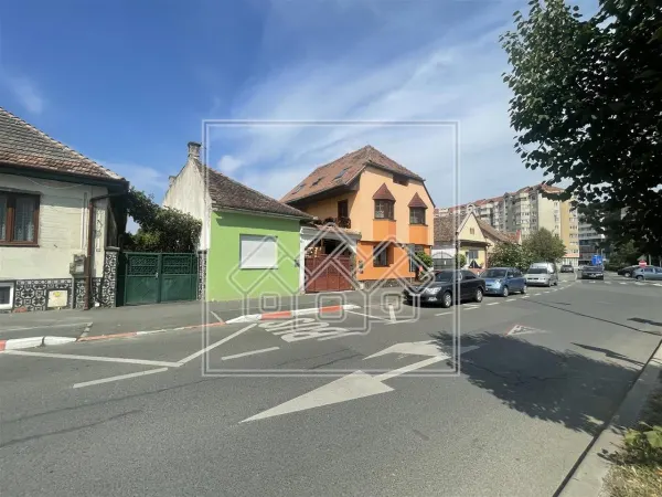 Casă 3 camere Sibiu - poza 1