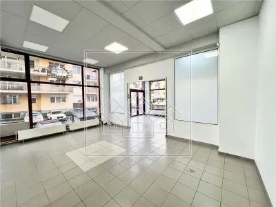 Spatiu comercial cu vitrina la strada - 177 mp - finisat la cheie - foto 13