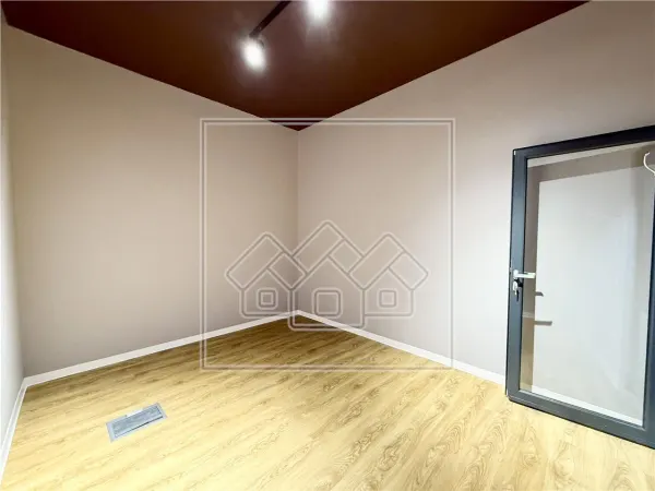 Spațiu comercial Sibiu - poza 7