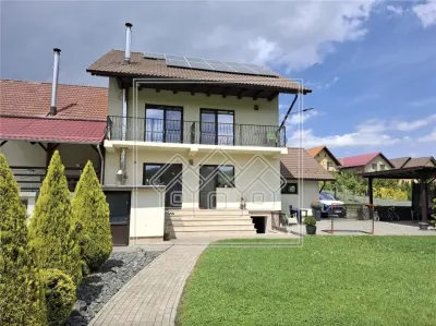 Casa individuala in Poplaca, teren mare, la cheie, mobilata, utilata - foto 10
