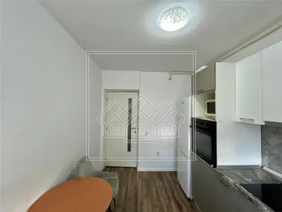 Apartament cu 2 camere, decomandat + balcon, 2 locuri de parcare - foto 5