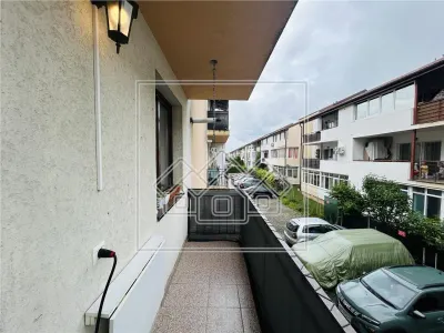 Ap 3 camere, balcon, mobilat modern, etaj 1, loc de parcare - foto 5