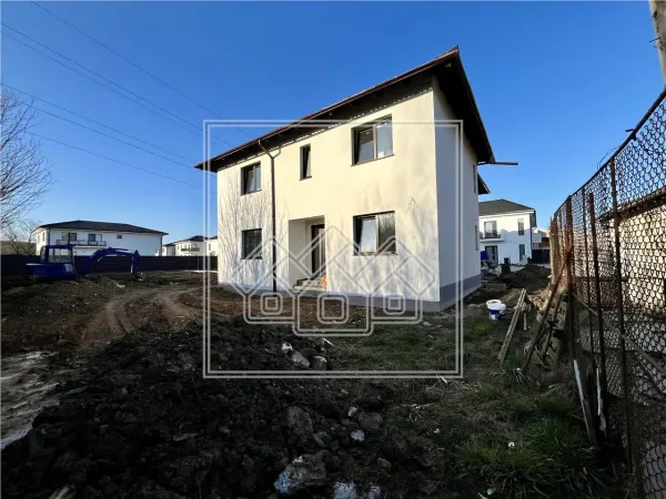 Casă 5 camere Șelimbăr - poza 1