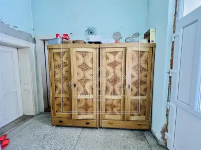 Casa in Lazaret, 900 mp teren, 663 mp gradina, pivnita si pod - foto 12