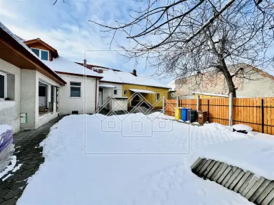 Casa in Lazaret, 900 mp teren, 663 mp gradina, pivnita si pod - foto 10
