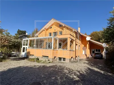 Casa individuala in Sibiu - 8 camere - 418 mp - teren 1.338 mp - Cisnadioara
