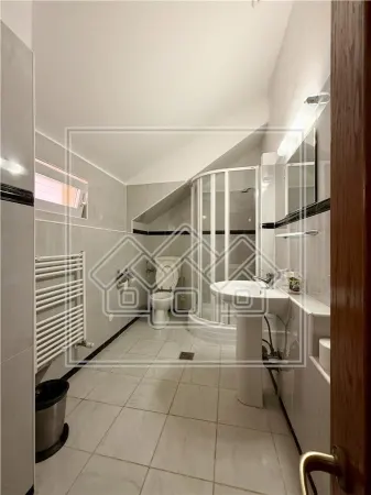 Casă 8 camere Cisnadioara - poza 25