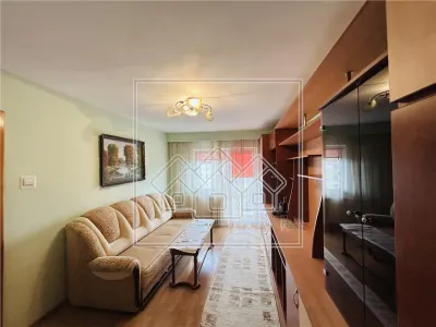 Ap decomandat, 3 camere, 2 balcoane, pivnita, Valea Aurie - foto 1