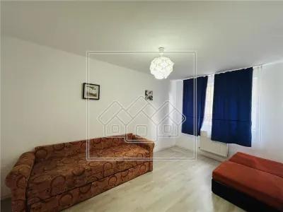 Apartament la cheie, 3 camere, balcon, zona Rahova - foto 9