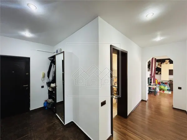 Apartament 2 camere Șelimbăr - poza 3