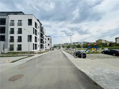 Apartament 2 camere, balcon, parcare, bloc nou, zona buna - foto 1