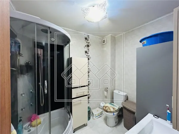 Apartament 3 camere Șelimbăr - poza 11