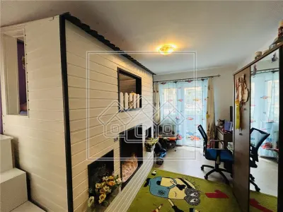 Ap spatios, mobilat si utilat, 3 camere, 2 balcoane, 2 parcari - foto 4