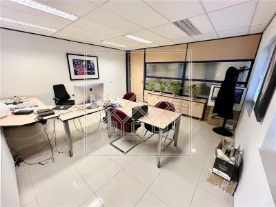 Spatiu de birouri - la cheie, mobilat - 257 mp - 8 birouri - foto 18