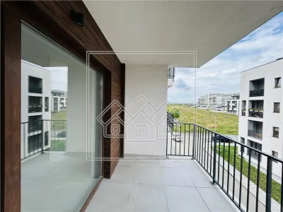 Apartament 2 camere, balcon, bloc nou, cu lift, zona buna - foto 3
