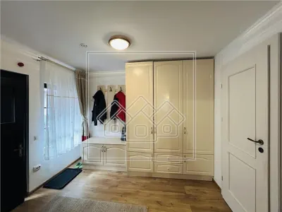 Casa moderna, mobilata si utilata, teren de 309 mp - Cisnadioara - foto 19