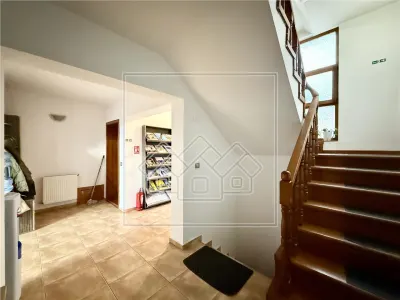 Spatiu de birouri - 9 camere - 250 mp utili - Selimbar - foto 15