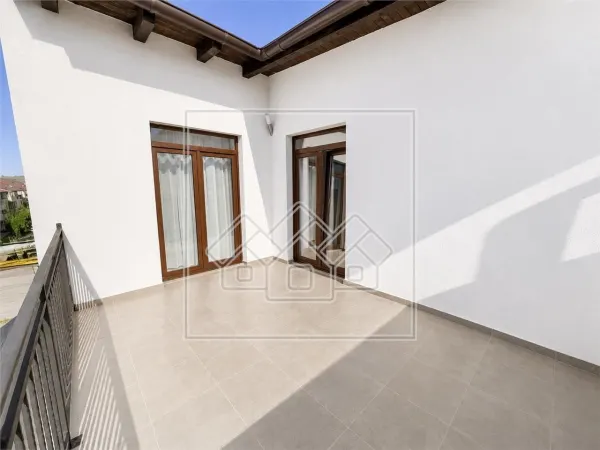 Apartament 3 camere Șelimbăr - poza 11