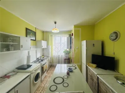 Ap decomandat, 3 camere, balcon, pivnita - N. Iorga - foto 2