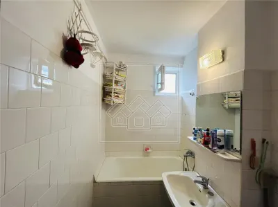 Ap decomandat, 3 camere, balcon, pivnita - N. Iorga - foto 18