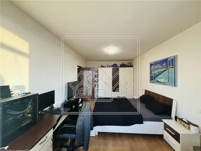 Apartament 3 camere, balcon, pivnita - etaj 7/10 - Zona Mihai Viteazu - foto 18