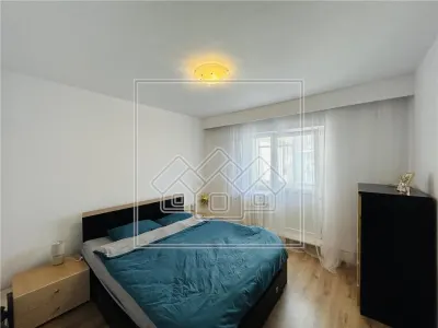 Ap decomandat, 3 camere, 2 bai, 2 balcoane - Zona Turnisor - foto 13