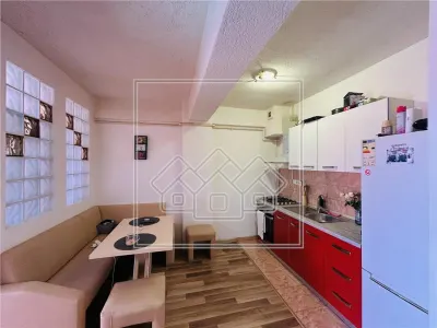 Ap cu 2 camere, la cheie, balcon - etaj intermediar - foto 1