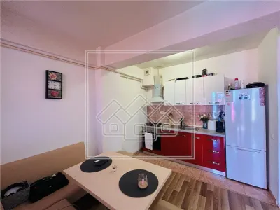 Ap cu 2 camere, la cheie, balcon - etaj intermediar - foto 11