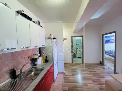 Ap cu 2 camere, la cheie, balcon - etaj intermediar - foto 10