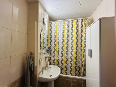Apartament decomandat, 3 camere, 2 bai, 2 balcoane - Strand - foto 16