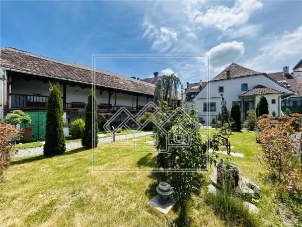 Casă 13 camere Cisnădie - poza 2