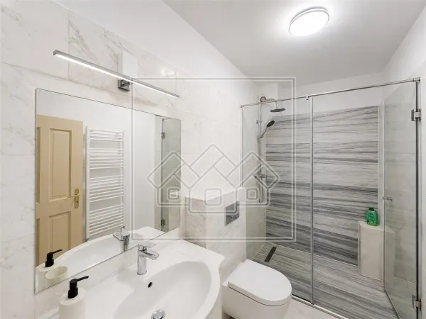 Casă 13 camere Cisnădie - poza 12