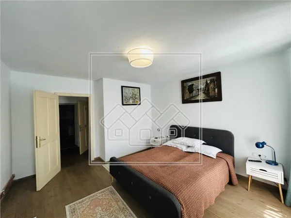 Casă 13 camere Cisnădie - poza 23