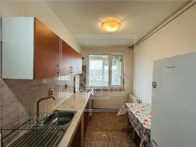 Apartament decomandat, 2 camere, balcon - M. Viteazu - Sibiu