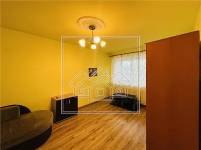 Apartament decomandat, 2 camere, balcon - M. Viteazu - foto 9