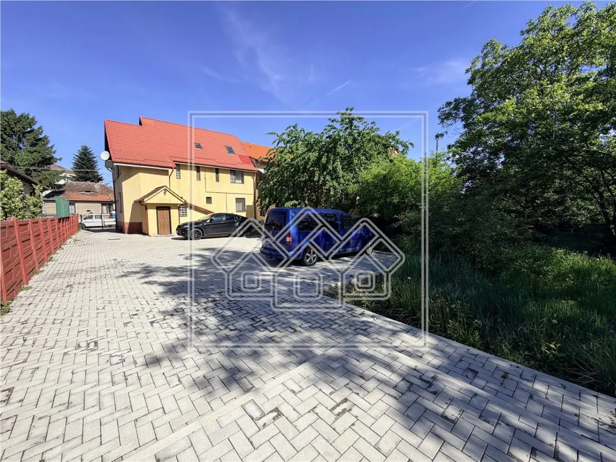 Casă 8 camere Sibiu - poza 1