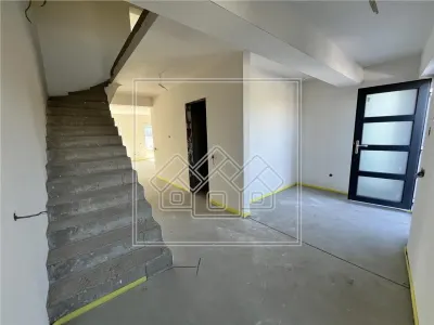 Casa in Sibiu - 4 camere -  3 bai - teren de 600 mp - foto 14