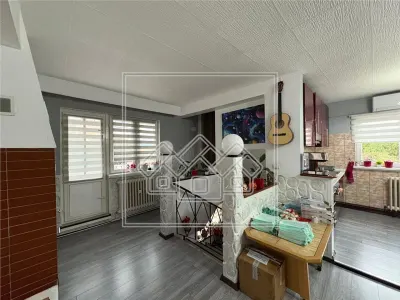 Casa cu 4 camere, balcon si curte - zona Lazaret - foto 12