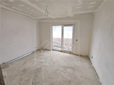 Ap de vanzare in Sibiu - 2 camere si 2 balcoane zona Turnisor - foto 2